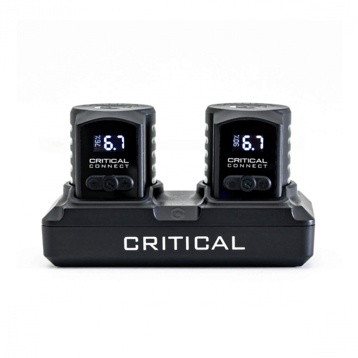Critical Connect Universal Batterie Shorty Bundle (zwei Batterien + Dock + Fußschalter)