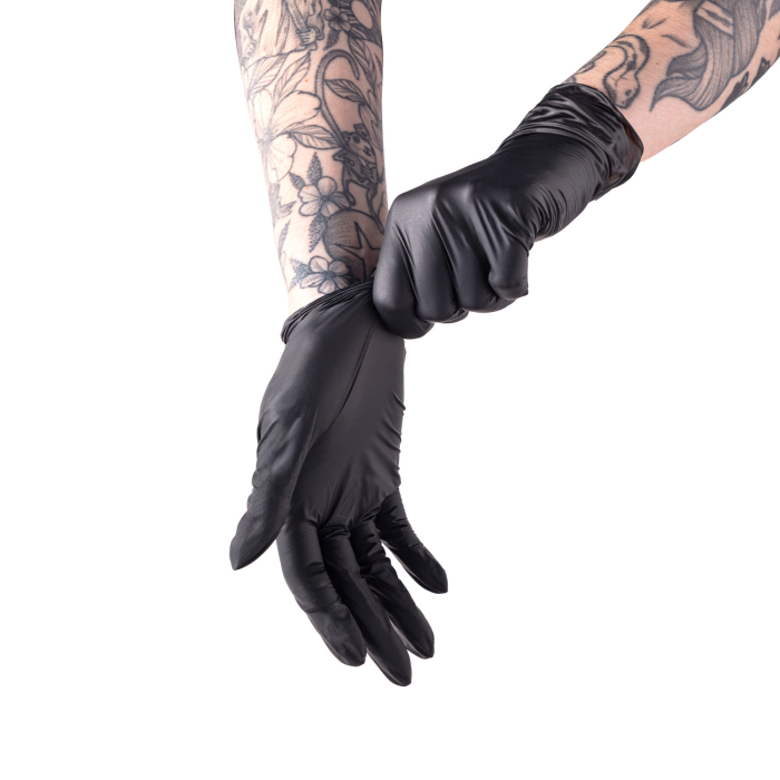 Box mit 100 Saferly schwarzen Nitrilhandschuhen - Karton mit 10 Boxen